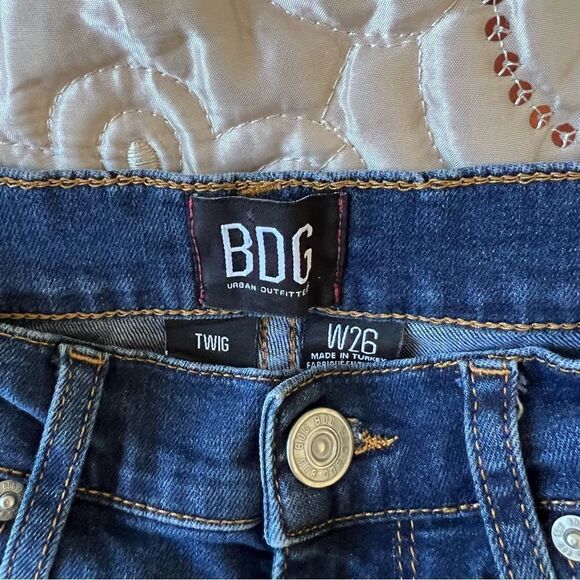 Urban Outfitters BDG Twig High Rise Dark Wash Jeans - Picture 7 of 12